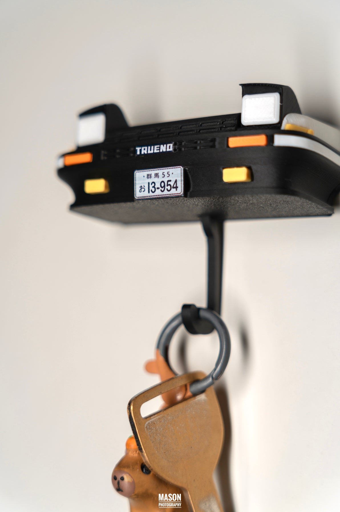 Initial D AE86 wall-mounted key hanger. Unique JDM gift for anime fans & car enthusiasts.